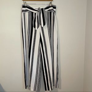 INC International Concepts Striped Wide Leg Pant in white/black tie belt size 8.